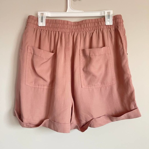 🛍️Universal Thread Boho Dusty Pink High Waisted Cuffed Shorts🛍️ - Picture 5 of 9